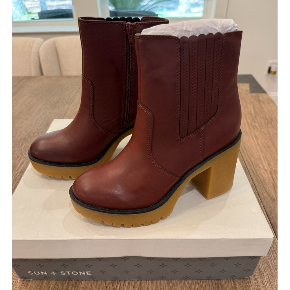 New with Box Sun + Stone Lennie Mahogny‎ Brown Gum Lug Sole Ankle Boots Size 5.5